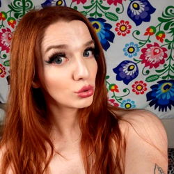 Pragtige Model met Rooktuis-Styl | OnlyFans