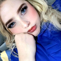 Pragtige Vrouelike Model in Streek