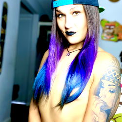 Pragtige OnlyFans Model met Kleurende Haartipe