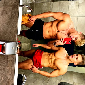 Blondes do it better photo