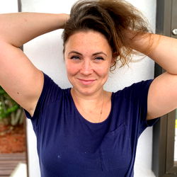 Pragtige Vroue Model in Swart Ensui