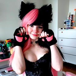 Pragtige OnlyFans Model - Cherry Blossom