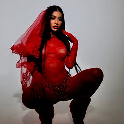 Pragtige Model in Verpletterende Eenstuk-Outfit