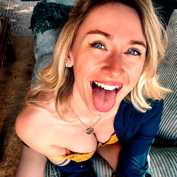 Pragtige Vrouelike Model - Alice Land