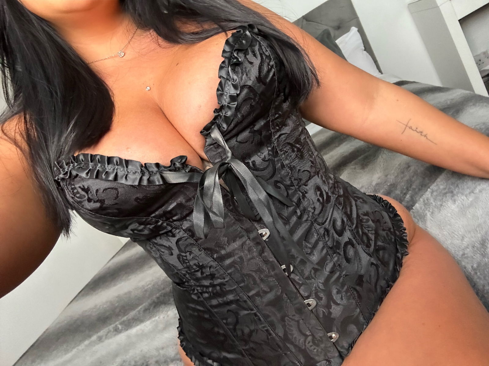 ONLYAMBS | VIDS ON WALL 💦 photo