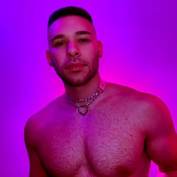 Sensuele Verskynsel: 'Flex Land' se Onweerstaanbare Aanraking