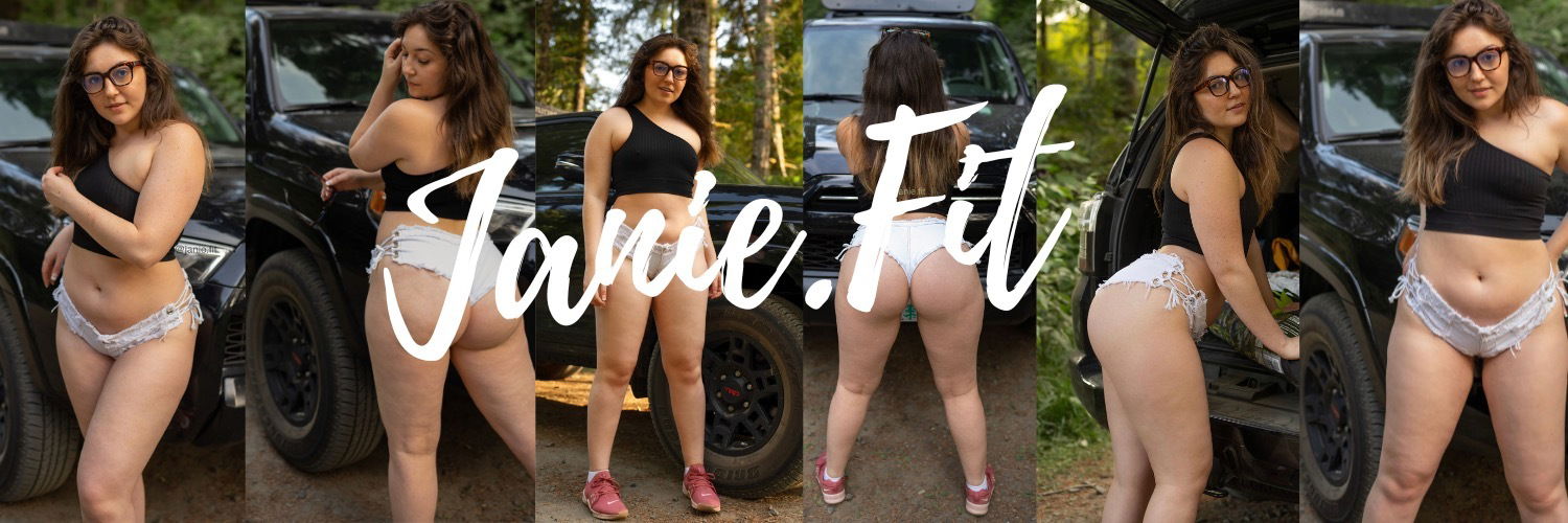 JANIEFIT 🍑 RATED #1 BOOTY &amp; LATEX QUEEN photo