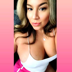 Pragtige Vrouelike Model in Texas - Leila Nicole