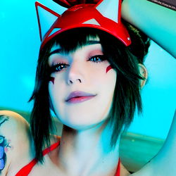 Pragtige Model in Cosplay - Enafox