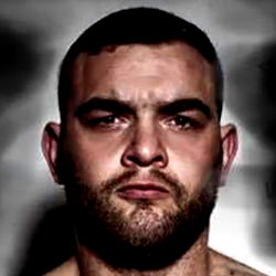 Boesomige Man Model in Londen - Andy Lee