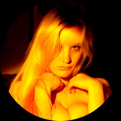 Pragtige Vrouelike Model - Sarah Shaye