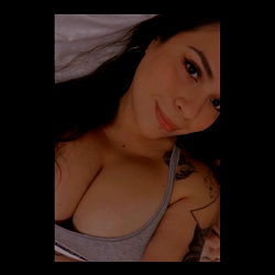 Pragtige Vrou in 'n Sexy Outfit - Gret SG