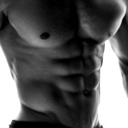 Krulige Manlikheid: 'Dan' in 'n Uitstekende Prestasie