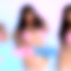 Voluptuous Asian ๐ photo