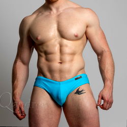 Muskulêre Man in 'n Badpak - 'Muscle Ginger'