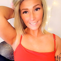 Pragtige Vrou in Streteltjie - Lexxxy Loo VIP Sale