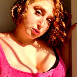 Pragtige Vrouelike Model - Ivy 🌿😈