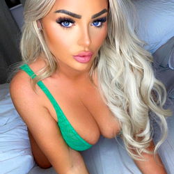 Pragtige OnlyFans Model - ILYA AT ASS MM 💋