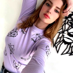 Pragtige Vrouelike Model in Lange Arms – OnlyFans Style