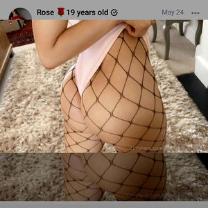 Rose ๐น19 y/o photo