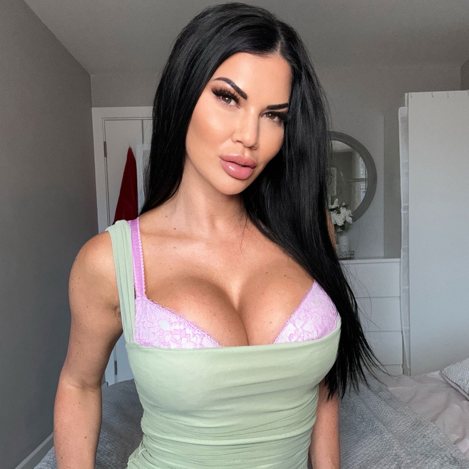 Jasmine Jae (Free Page) photo