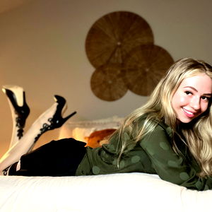 Blonde Amour99 photo