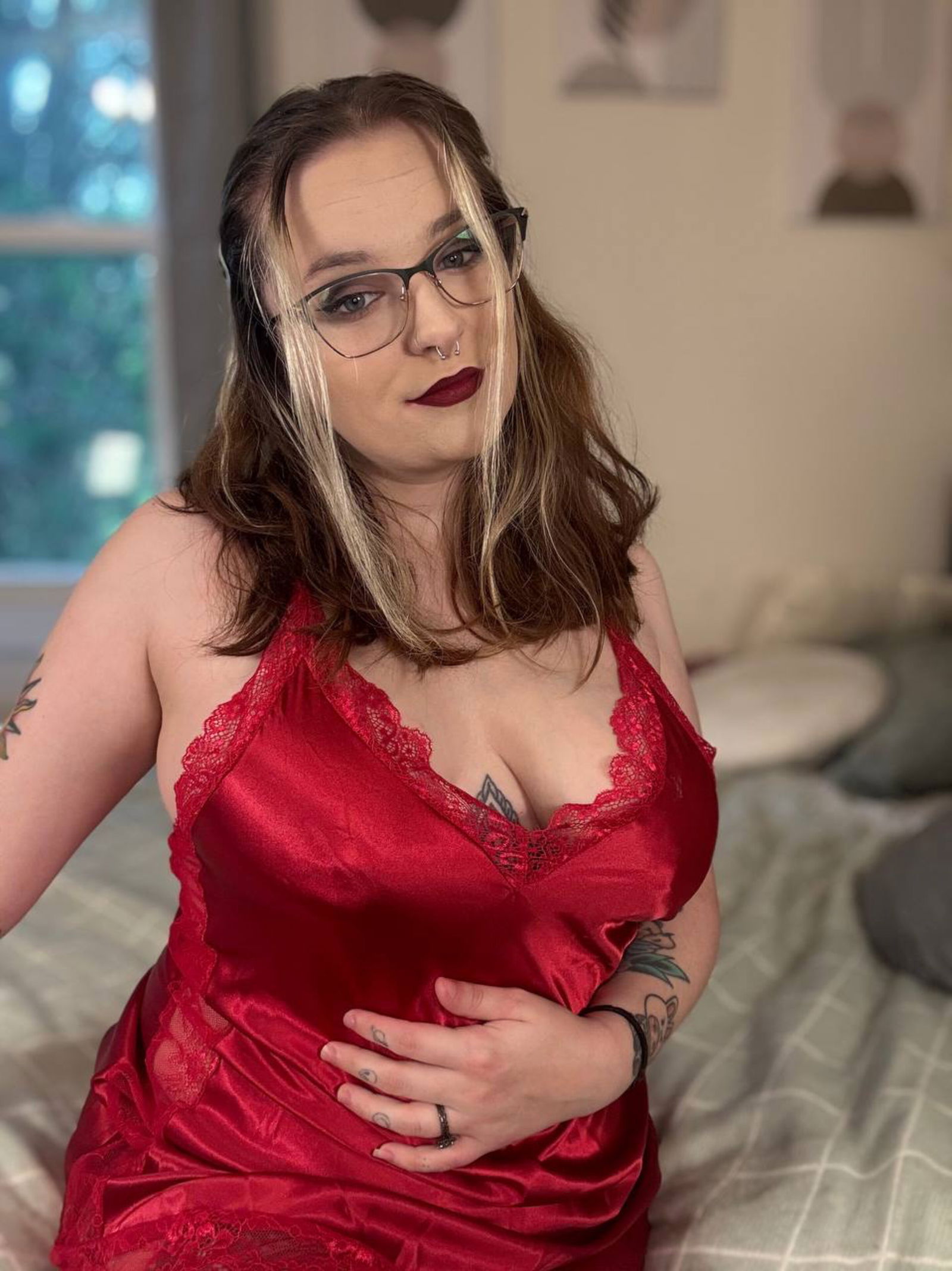 Naughty Liv 🦋 photo