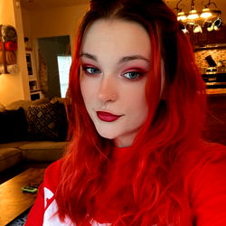 Pragtige Vroulike Model met Rooibare Haare - OnlyFans VIP