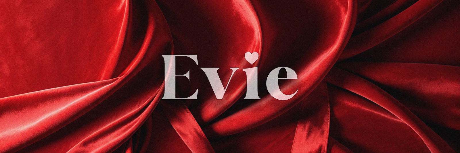 Evie Love photo