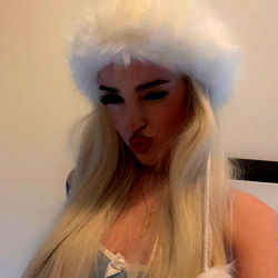 Pragtige blondvrou vir OnlyFans – emi 🥛