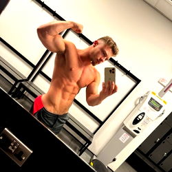 Gesellige ManneModel - Jordan James, Manchester