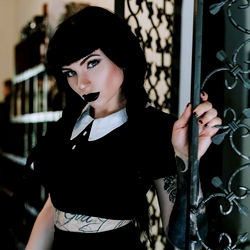 Strekbeeld Onder Die Donker Hemel – SuicideGirls Model