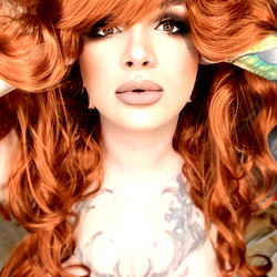 Pragtige Vrouelike Model - KeighlaNight