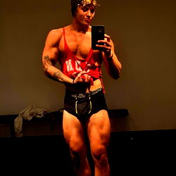 Spectakulêre Kroer Model in Las Vegas – Josh King