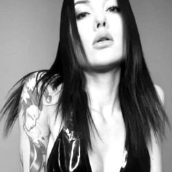 Mistress Zoe Noir: 'n Skitterende Verskyning uit London