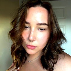 Pragtige Vroue Model in Stad