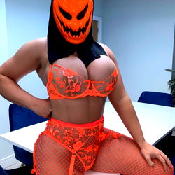 Sensuele Model in Prabbye Ensui