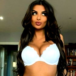 Sensuele Model in Bruedelik - 'n Unieke Opname