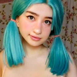 Pragtige OnlyFans Model Rose Haze in 'n Skouspelagtige Opstelling