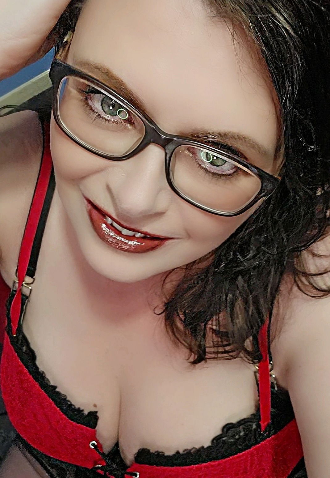 Mature Busty MlLF - 44J Natural Tits photo