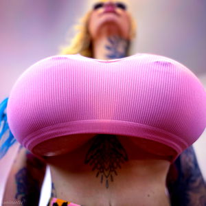 ๐ BUSTY BIMBO MOMMY ๐ photo