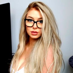 Pragtige Model van Australia - Ontdek MIKAYLAH