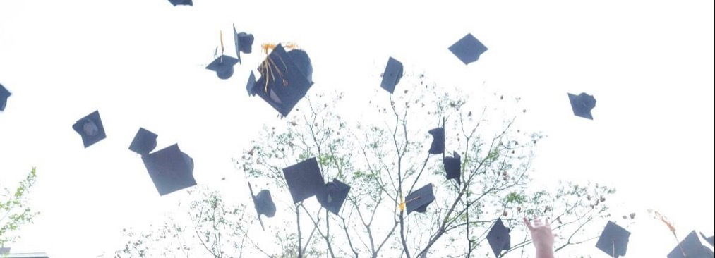 daisea - college gamer girl 🎮 photo