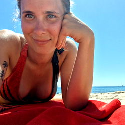 Pragtige Vroue op die Strand - Sensuele Enbeeldmateriaal