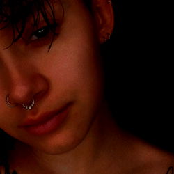 Pragtige Vrouelike Model vir OnlyFans – Shy