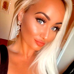 Pragtige Model vir OnlyFans - Khorley Clover