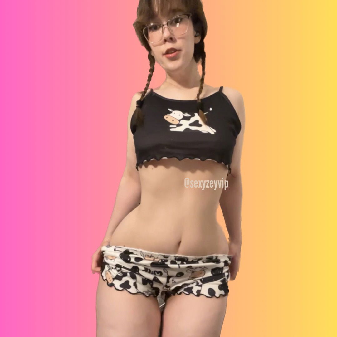 🎂🎀  𝒞𝒶𝓀𝑒𝒹 𝒰𝓅 𝒵𝑒𝓎  🎀🎂 photo