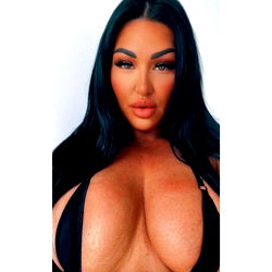 Sensuele Australiese Model vir OnlyFans - Jou Gunsteling Buurman ♡