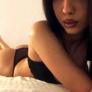 Sophie Rayne๐ photo