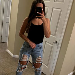 Pragtige Model in Gespreukagtige Jeans – 'n Unieke Foto!